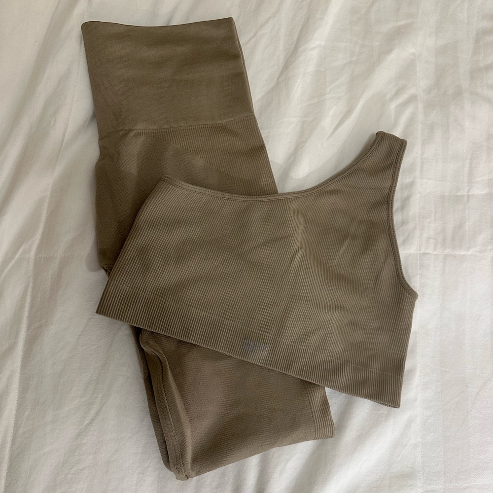 Tan Set Active Set Small Workout
